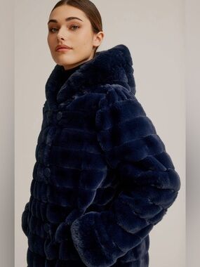 Nikki Jones reversible navy faux sheared beaver parka Size Small Oversized